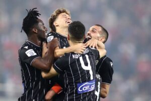 PAOK’un Olympiakos’u mağlup etmesi Panathinaikos’u dört puan öne çıkardı