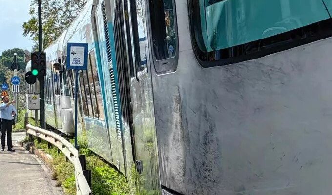 Patras’ta tren raydan çıktı, yaralanan yok