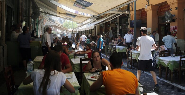 Turizmle ilgili gelirler artıyor