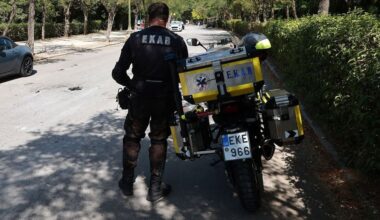 Gazeteci Atina’daki Zappeion Bahçeleri’nde kendini yakarak hayatını kaybetti