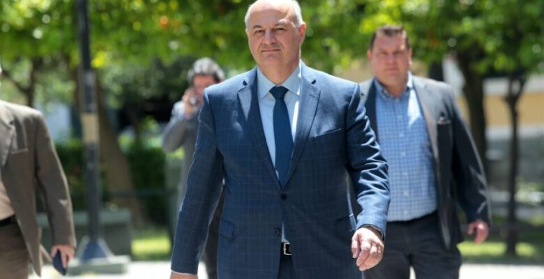 AB ödemeleri durdurmakla tehdit ediyor