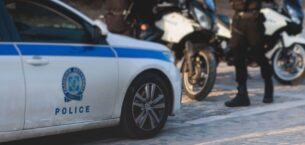 Polis, turist otobüslerini kullanan uzun süredir devam eden kaçakçılık çetesini çökertti
