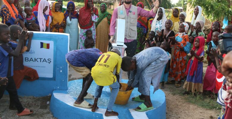 UHVED Derneği, Çad’da Umudu Yeşertiyor: Su Kuyuları, Yetim Sofraları ve Manevi Destekler Sürüyor