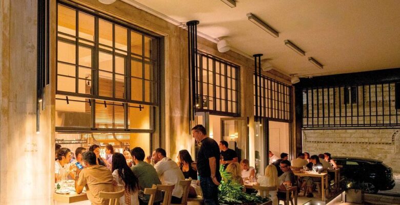 Ağustos ayında Atina’da nerede yemek yenir ve içilir?