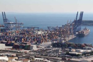 Atina, ABD-Çin rekabetinin ortasında kaldı