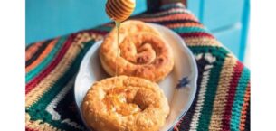 Girit’in ‘bükülmüş’ tatlı ve tuzlu sarikopites turtaları Girit’in ‘bükülmüş’ tatlı ve tuzlu sarikopites turtaları