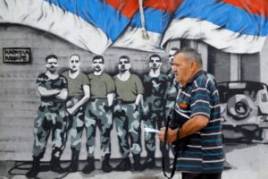 NATO, yeni bir huzursuzluk durumunda Kosova’ya daha fazla asker göndermeye hazır