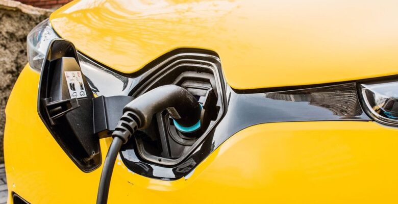 Taksi sendikaları elektrikli araç son tarihinin uzatılmasını talep ediyor