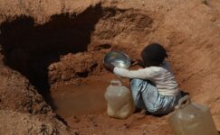 Sudan: Afrika’daki soykırım Girit’teki mülteci teknelerini dolduruyor