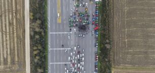 Çiftçilerin protestoları üçüncü haftasına girdi