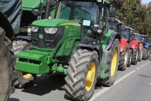 Şimdi Kıbrıs’ta da çiftçiler greve gidecek.