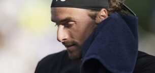 Tsitsipas, sakatlıklarla dolu bir sezonun ardından 2026’da yeni bir başlangıç ​​hedefliyor