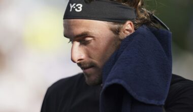 Tsitsipas, sakatlıklarla dolu bir sezonun ardından 2026’da yeni bir başlangıç ​​hedefliyor