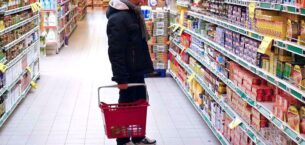 Yapılan bir ankete göre, Yunanlıların yarısı kişisel mali durumları konusunda karamsar Yapılan bir ankete göre, Yunanlıların yarısı kişisel mali durumları konusunda karamsar