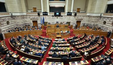 Mitsotakis: %3’lük parlamento barajında ​​değişiklik yok