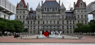 New York’taki Yunan-Amerikan topluluğunun beş üyesi onurlandırıldı