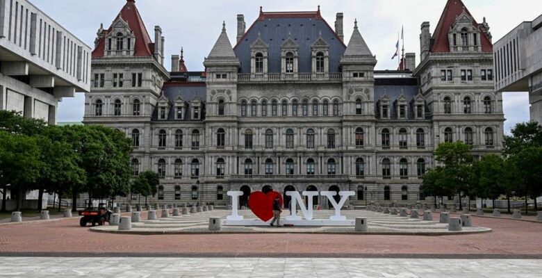 New York’taki Yunan-Amerikan topluluğunun beş üyesi onurlandırıldı