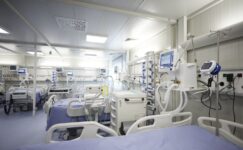 Meningitli üniversite öğrencisi entübe edildi