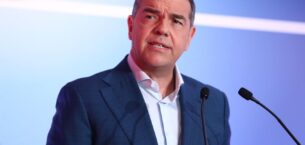 Tsipras, solu yeniden kazanma çabasıyla krizi yeniden gündeme getiriyor Tsipras, solu yeniden kazanma çabasıyla krizi yeniden gündeme getiriyor