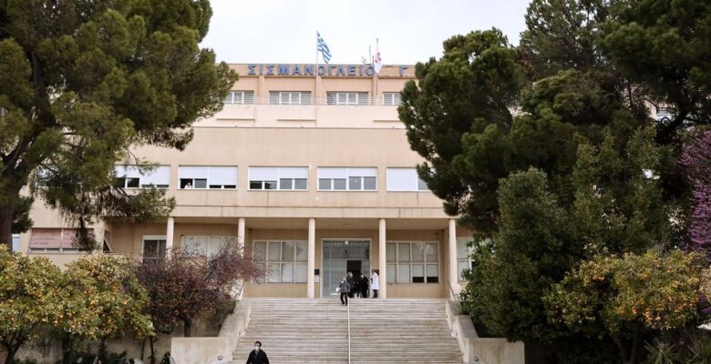 Sismanogleio hastanesi oda yangınından sonra boşaltıldı 